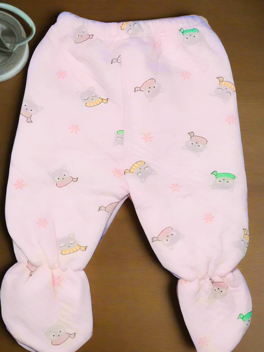 Cozy Newborn Romper Set for Baby Girls - Soft Pink with Adorable Bear Print